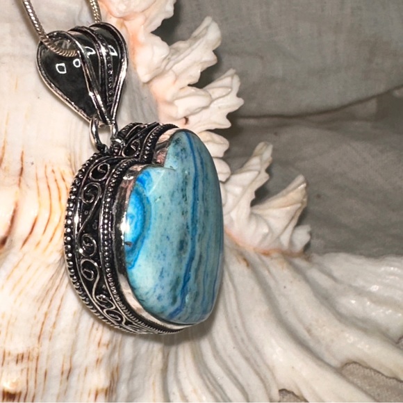 Sale* Wave Jasper Heart handcrafted naturally sourced gemstone pendant - Picture 3 of 8